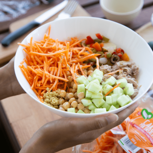 Cous cous con carote, ceci, verdurine e tonno